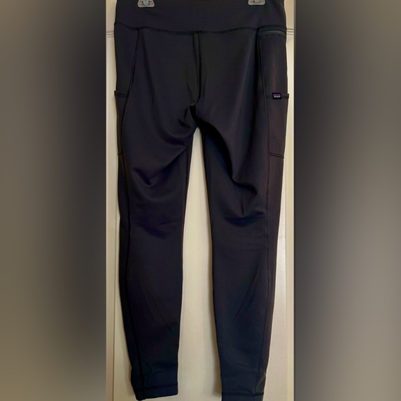 PATAGONIA
WOMENS CARGO LEGGINGS
CHARCOAL
SIZE LARGE - Picture 2 of 2